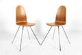 Arne Jacobsen, Par The Tongue model 3102, valnød. 2 