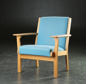 Hans. J. Wegner. Lænestol