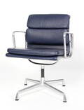 Charles Eames. Soft Pad armstol, Model EA-208 Denne vare er sat til omsalg under nyt varenummer 4730835