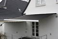 Markise. 5 meter i hellukket hvid aluminiumskasse, 320 g polyesterdug, motor,fjernbetjening,Galvaniserede baslag samt rustfri bolte