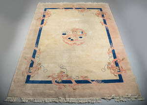 Kinesisk tæppe. 308 x 240 cm Denne vare er sat til omsalg under nyt varenummer 4299692