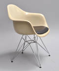 Charles Eames 1907 - 1978. Armstol, model DAR