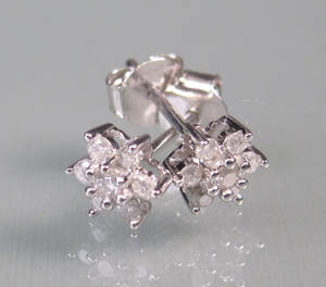 Par brillantørestikkere - Ca. 0.30 ct. 2