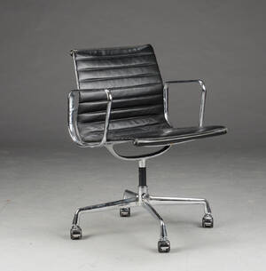 Charles Eames. Kontorstol model EA-107 Denne vare er sat til omsalg under nyt varenummer 4306447