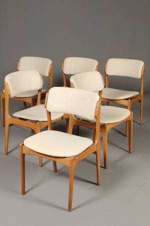 Erik Buch 1923-1972. Spisestuestole i egetræ 6