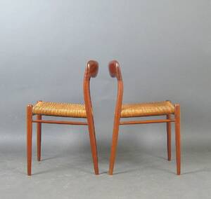 Niels O. Møller, Paar Stühle Modell No. 75 in Teak für J. L. Møller 2