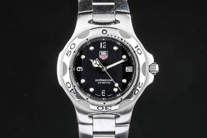 Tag Heuer Professional. Herreur i stål med sort skive med dato, 2000erne  Denne vare er sat til omsalg under nyt varenummer 4690124