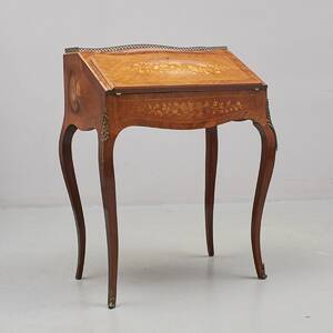 Sekretär, Gustaviansk stil. Bredd66. Djup 40 cm
