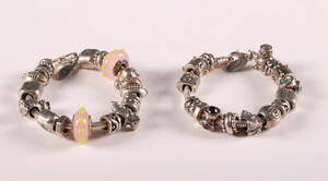 Pandora. Armbånd med charms 2