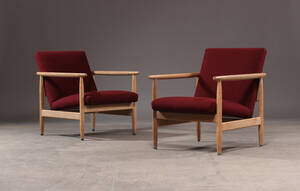 Dansk møbelproducent. Par lænestole, egetræ med uld betræk 2