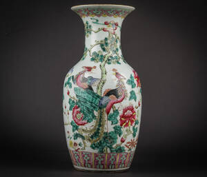 Kinesisk vase af porcelæn. 1800-tallet