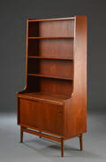 Nexø Møbelfabrik. Reolskab af teaktræ 