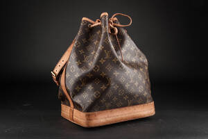 Louis Vuitton. Skuldertaske. Monogram canvas. Model Noé.  Denne vare er sat til omsalg under nyt varenummer 4292763