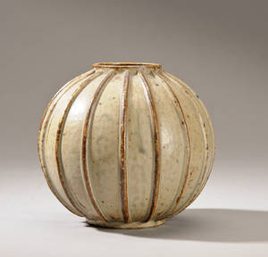 Arne Bang 1901-1983. Vase af stentøj