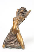 Erotisk broncefigur, kvinde der poserer