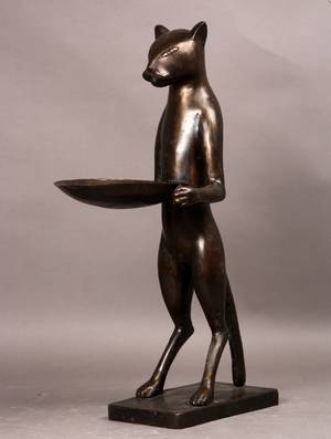 Stor kat med skål i patineret bronze