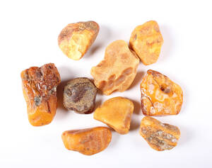 Uforarbejdede ravklumper, ca. 285 gram. 9