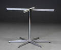 Arne Jacobsen. Stel til cirkulært bord