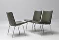 Hans J. Wegner 1914-2007. Sæt på tre Lufthavnsstole. 3