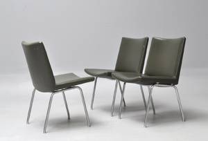 Hans J. Wegner 1914-2007. Sæt på tre Lufthavnsstole. 3