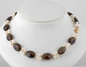 Smokey quartz fresh water pearl neklace