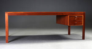 Christian Hvidt. Skrivebord af mahogni