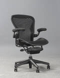 Chadwick  Stump, Herman Miller, kontorstol Aeron