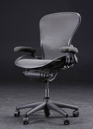 Donald Chadwick  William Stump. Aeron Multijusterbar kontorstol