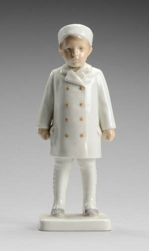 Bing  Grøndahl, figur af porcelæn, stående dreng i jakke og hue, nr. 1783, 1. sort.