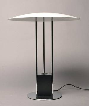 Hans Agne Jakobsson. Gino bordlampe i hvidlakeret metal.