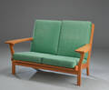 Hans J. Wegner. To-pers. sofa Denne vare er sat til omsalg under nyt varenummer 4293504