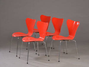 Arne Jacobsen, fem Syver-stole, model 3107 5