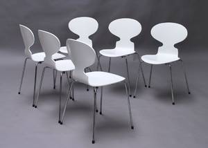 Arne Jacobsen 1902 - 1971. Sæt på seks stole, Myren, model 3101, nylakerede 6