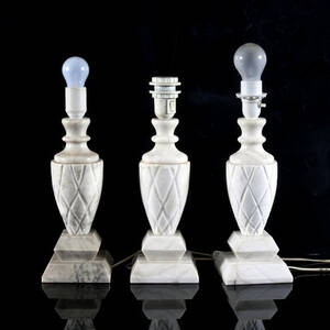 BORDSLAMPOR, 3 st, alabaster, 1900-tal.