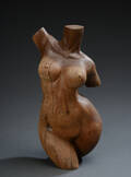 Kvindetorso udskåret i træ, 1900-tallet