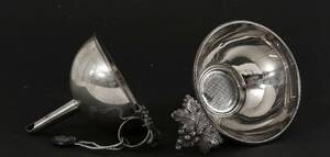 Vintrattar 2st, silver, 1900-tal