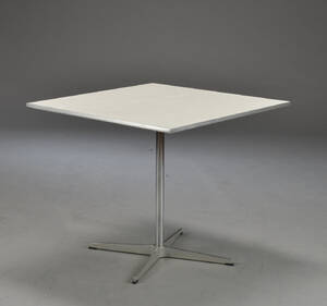 Arne Jacobsen. Kvadratisk cafébord  spisebord