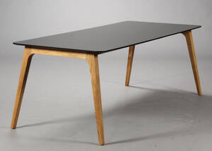 Henrik Pedersen. Spisebord Model Gate, Sort.