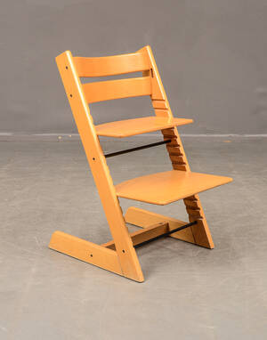 Stokke barnstol i bok