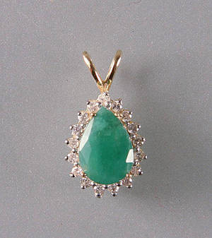 Smaragd- og brillantvedhæng