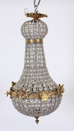 Ljuskrona med glasprismor, 1900-talets andra hälft.