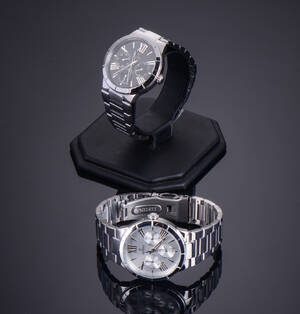 Festina, to damearmbåndsure. 2 