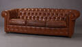 Chesterfield tre-pers. sofa Denne vare er sat til omsalg under nyt varenummer 4414590
