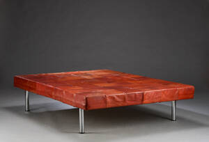 Daybed betrukket med læder