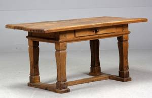 Bord af egetræ, barokform 1800-tallet