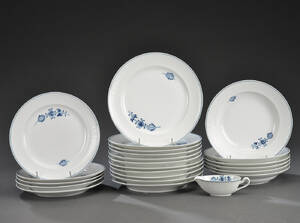  Royal Copenhagen. Service af porcelæn Blå Palmet bestående af  23 dele.
