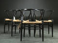 Hans J. Wegner. Sæt på fire Y-stole, sortlakerede, model CH-24 4