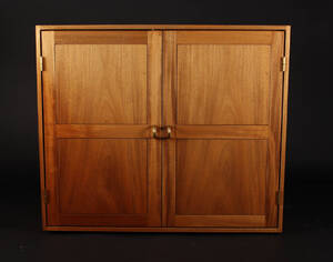 Christian Hvidt, Reolmodul af mahogni 