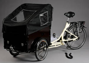 Lakeret cremefarvet ladcykel med stor transportkasse