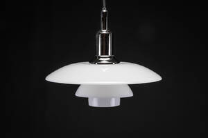 Poul Henningsen. PH 32 pendel